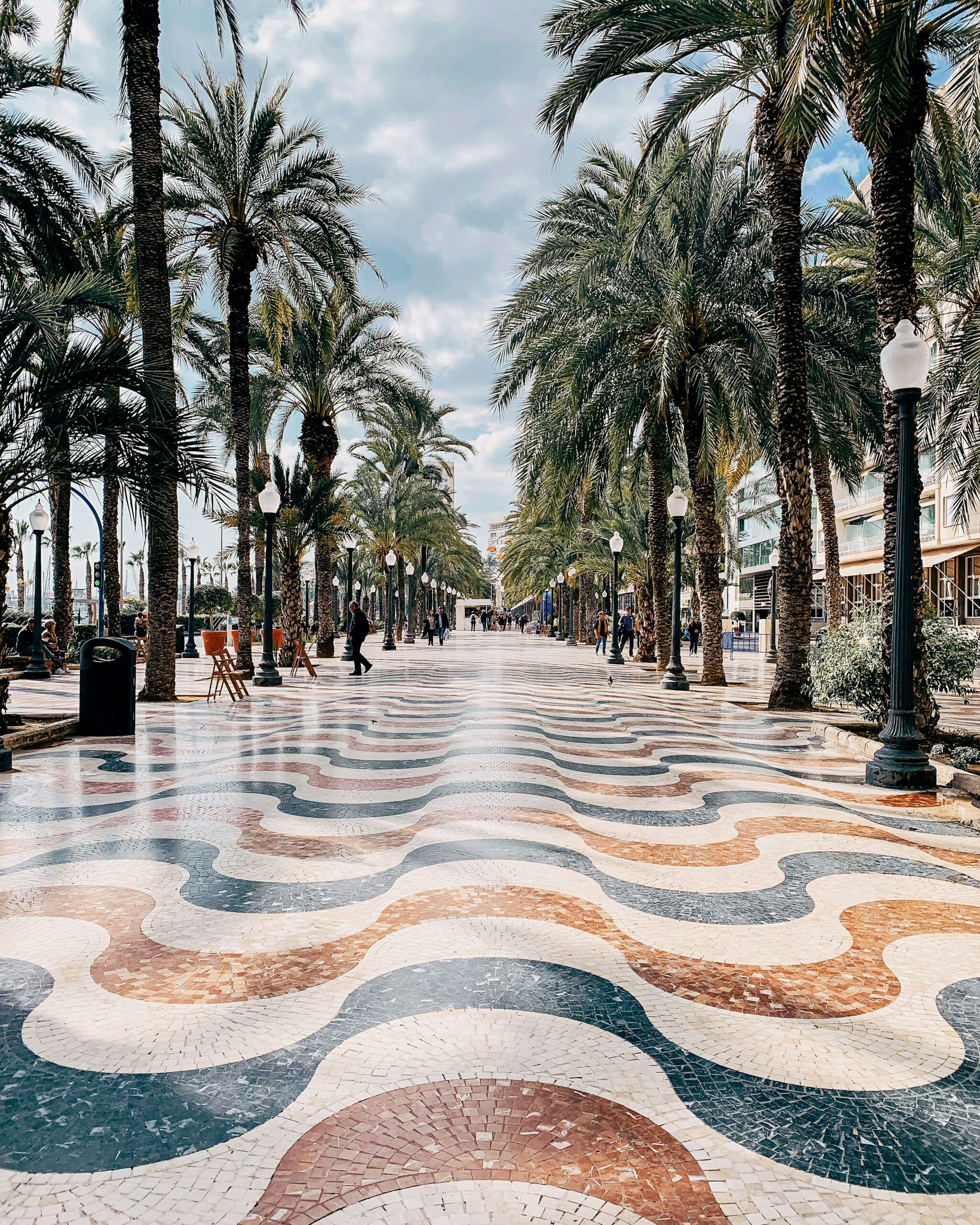 🏨 Hoteles en Alicante para corredores: cerca del puerto, cómodos y bien ubicados
